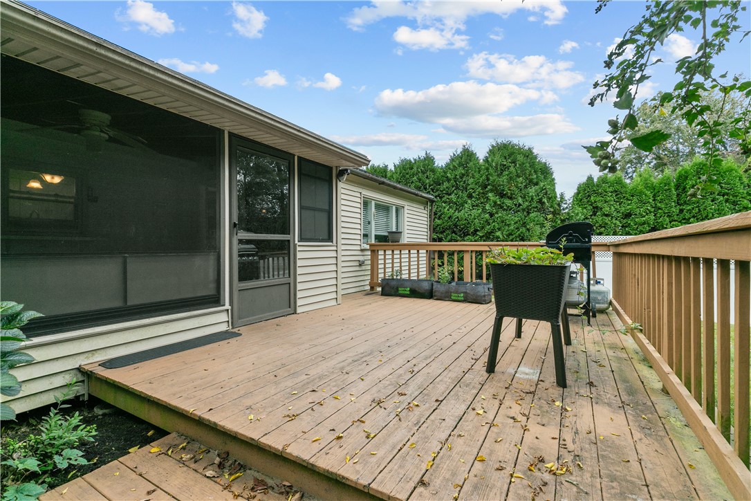 44 Larchmont Road Warwick, RI 02886 - Photo 42 of 49