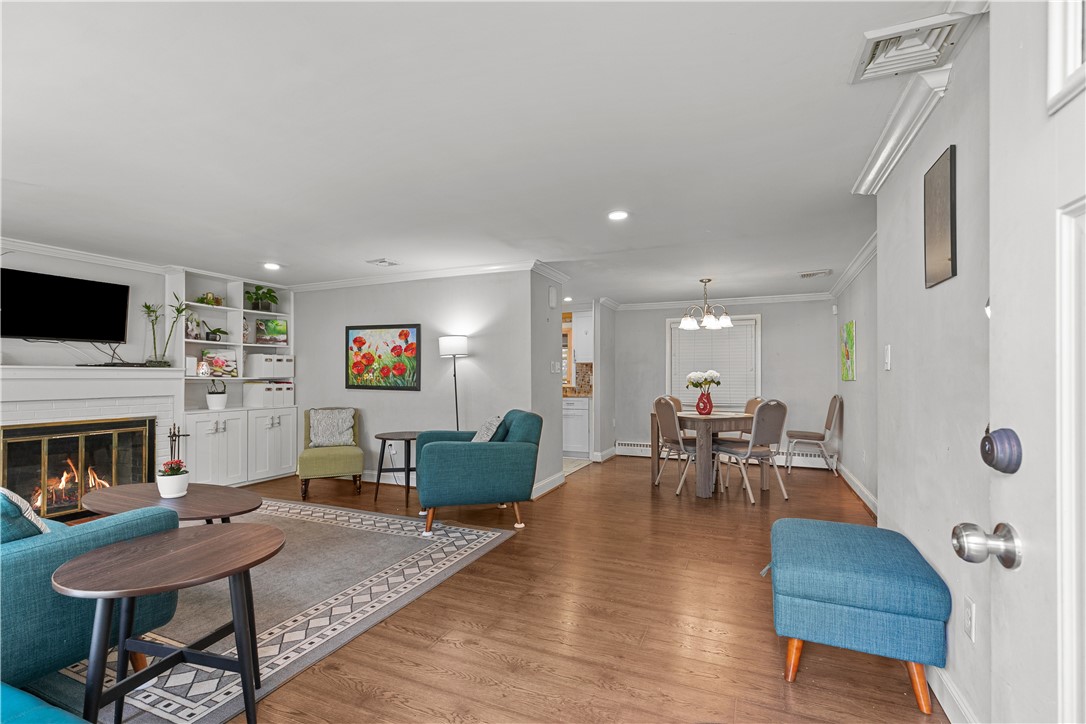 44 Larchmont Road Warwick, RI 02886 - Photo 8 of 49