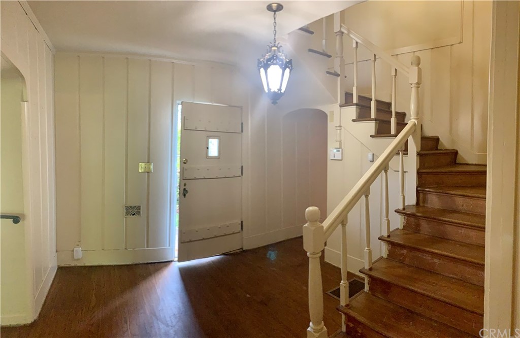 2001 Midwick Drive Altadena, CA 91001 - Photo 7 of 12 Foyer