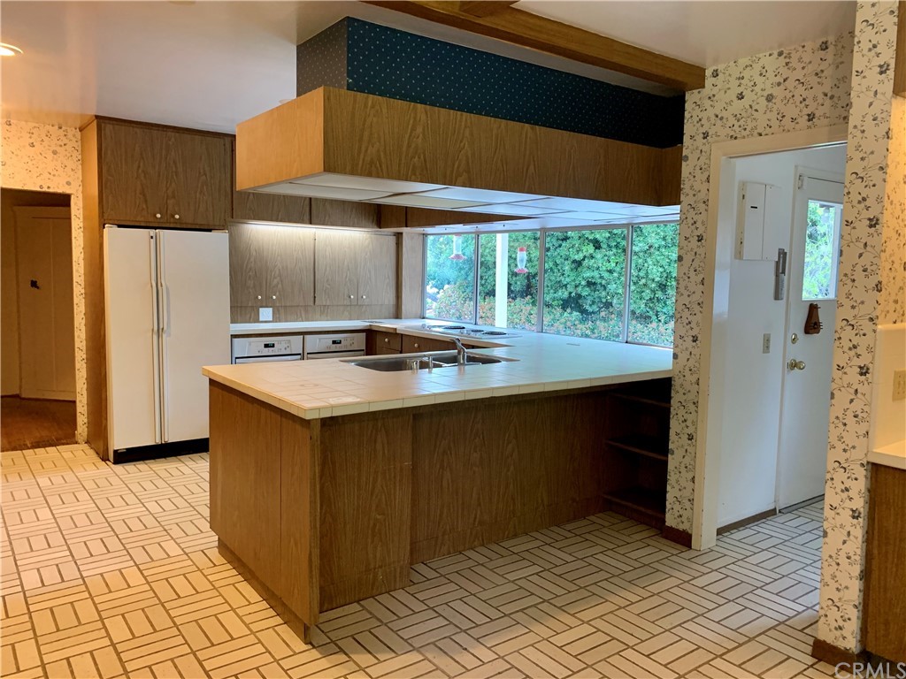 2001 Midwick Drive Altadena, CA 91001 - Photo 9 of 12 Kitchen