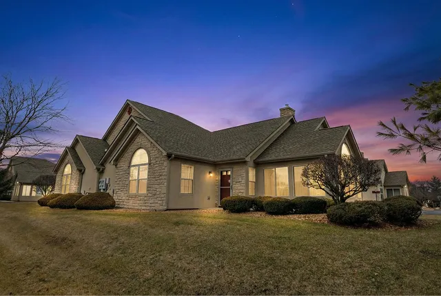 $345,000 | 18276 Murphy Circle, Tinley Park, IL 60487