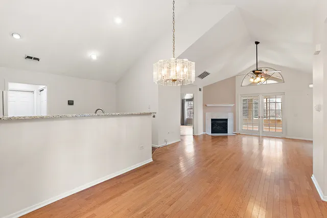 $345,000 | 18276 Murphy Circle, Tinley Park, IL 60487