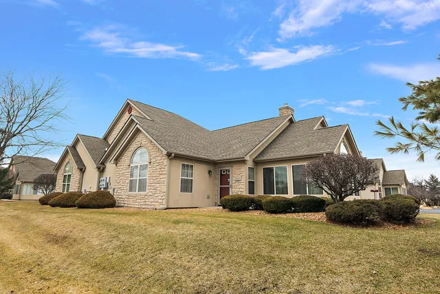 $345,000 | 18276 Murphy Circle, Tinley Park, IL 60487