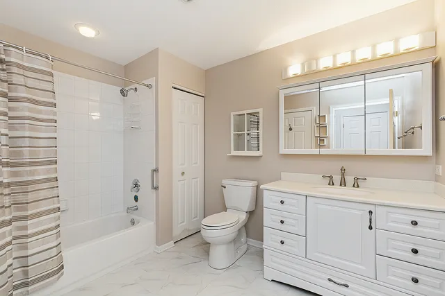 $345,000 | 18276 Murphy Circle, Tinley Park, IL 60487