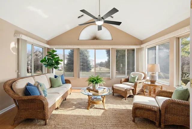 $345,000 | 18276 Murphy Circle, Tinley Park, IL 60487