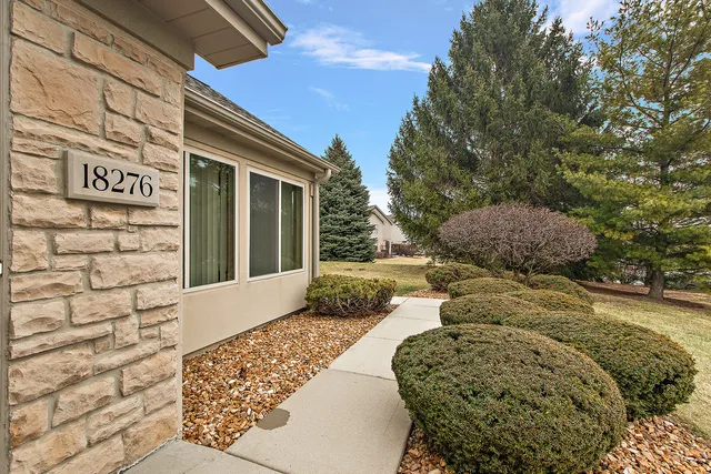 $345,000 | 18276 Murphy Circle, Tinley Park, IL 60487