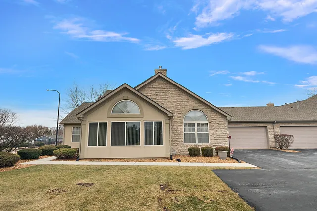$345,000 | 18276 Murphy Circle, Tinley Park, IL 60487