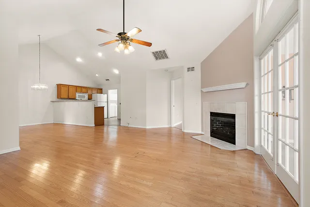 $345,000 | 18276 Murphy Circle, Tinley Park, IL 60487