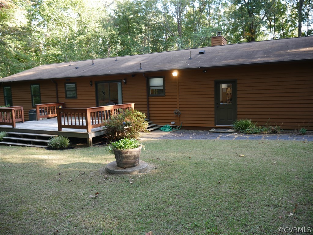 4656 East Grey Fox Gum Spring Gum Spring, VA 23065 - Photo 11 of 32 lBack Deck