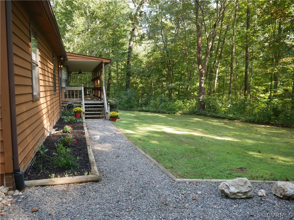 4656 East Grey Fox Gum Spring Gum Spring, VA 23065 - Photo 5 of 32 Gallery Image 5