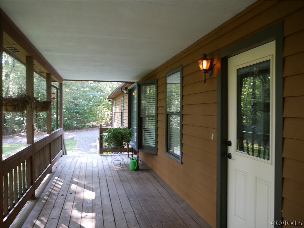 4656 East Grey Fox Gum Spring Gum Spring, VA 23065 - Photo 6 of 32 Gallery Image 6