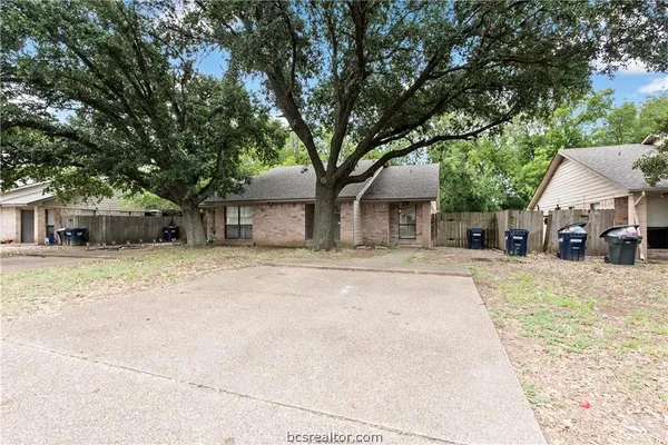 $1,595 | 616 Cross Timbers Drive, College Station, TX 77840