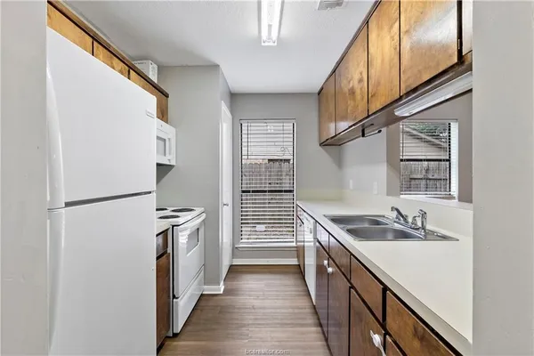 $1,595 | 616 Cross Timbers Drive, College Station, TX 77840