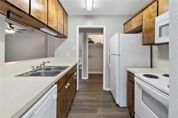 $1,595 | 616 Cross Timbers Drive, College Station, TX 77840