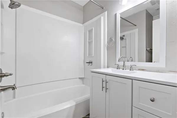 $1,595 | 616 Cross Timbers Drive, College Station, TX 77840