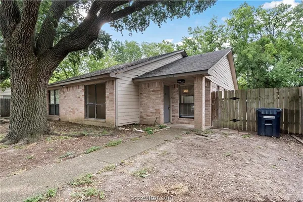 $1,595 | 616 Cross Timbers Drive, College Station, TX 77840