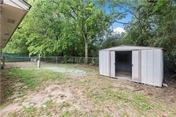 $1,595 | 616 Cross Timbers Drive, College Station, TX 77840