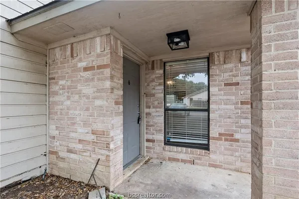 $1,595 | 616 Cross Timbers Drive, College Station, TX 77840