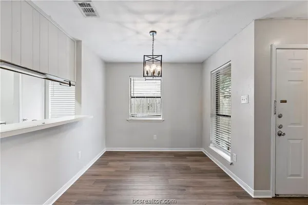 $1,595 | 616 Cross Timbers Drive, College Station, TX 77840