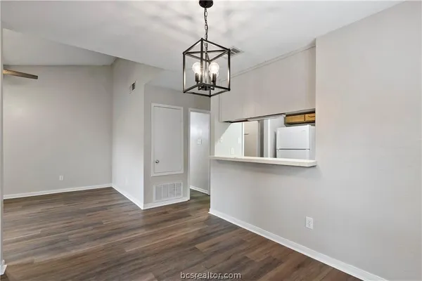 $1,595 | 616 Cross Timbers Drive, College Station, TX 77840