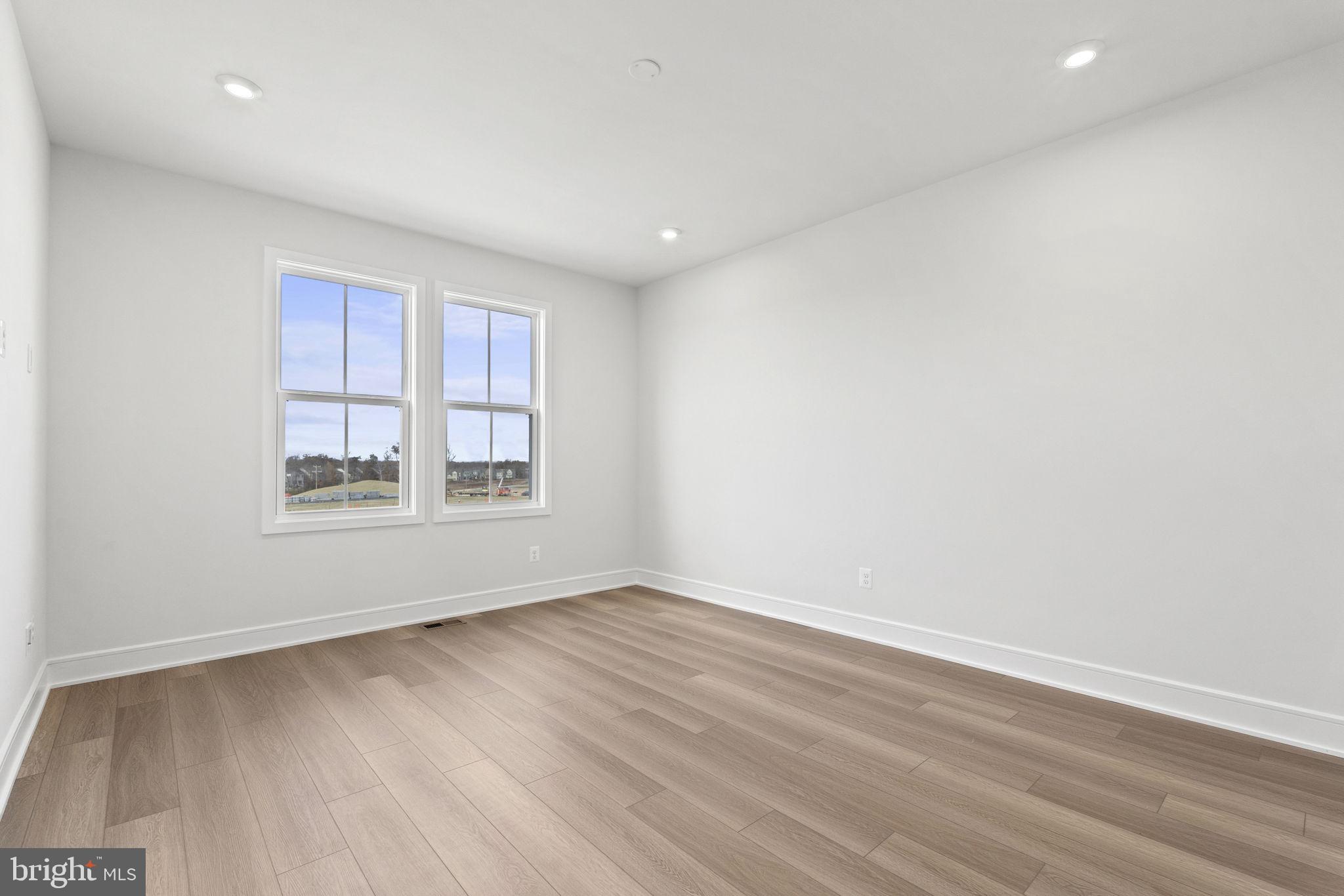 42111 Shining Star Square Ashburn, VA 20148 - Photo 17 of 36