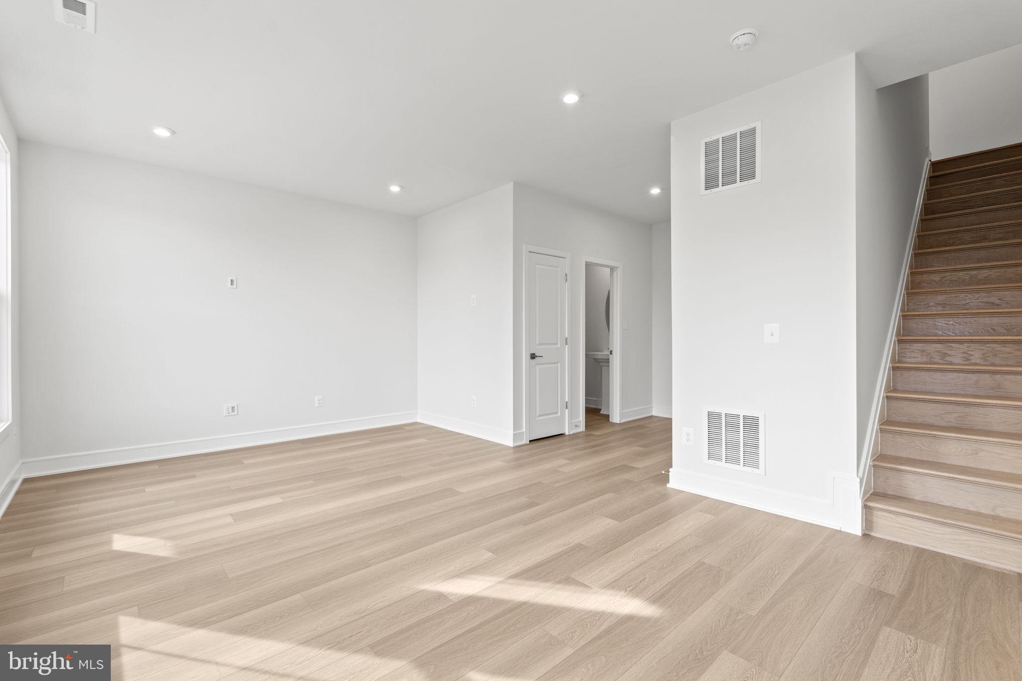 42111 Shining Star Square Ashburn, VA 20148 - Photo 32 of 36