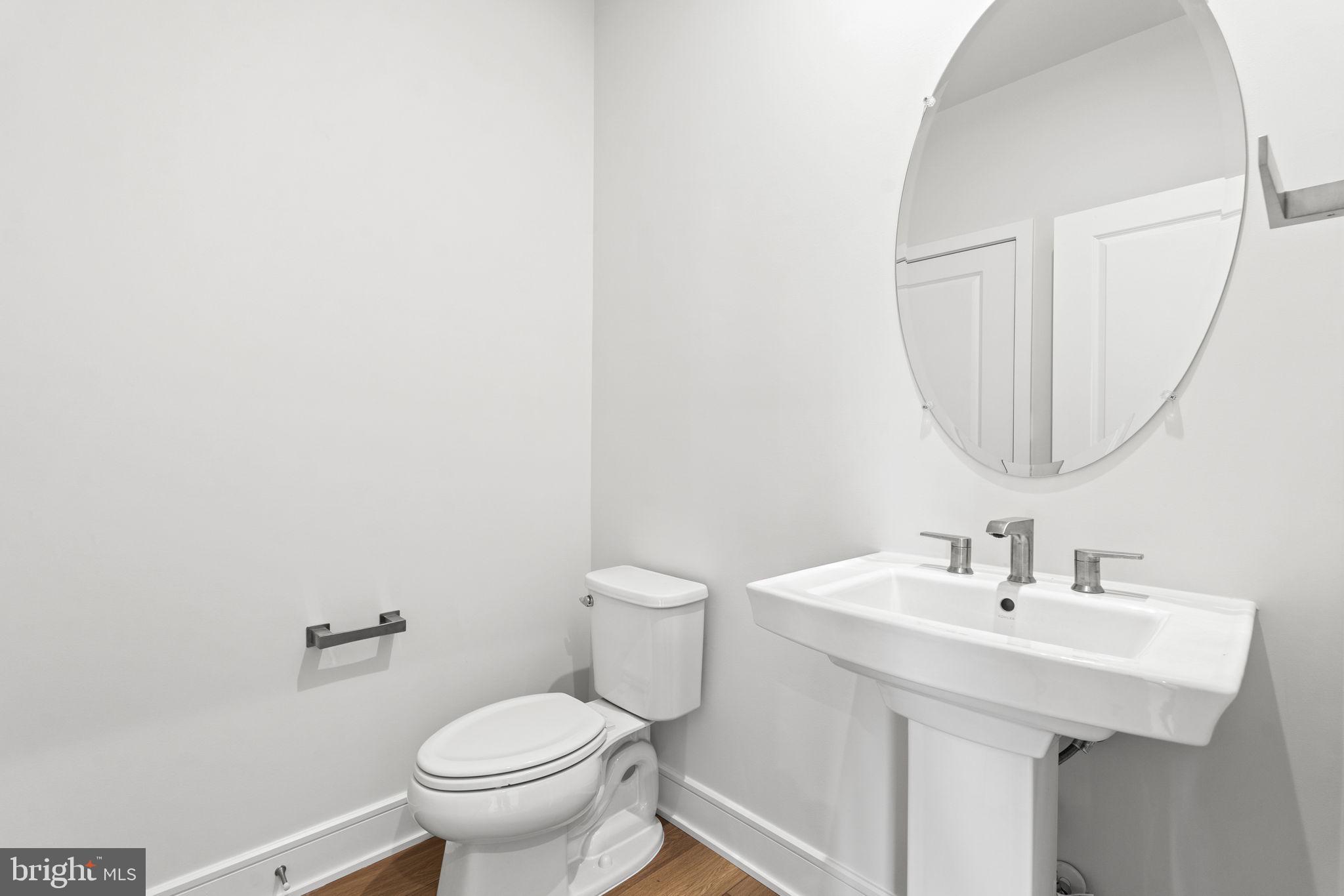 42111 Shining Star Square Ashburn, VA 20148 - Photo 33 of 36