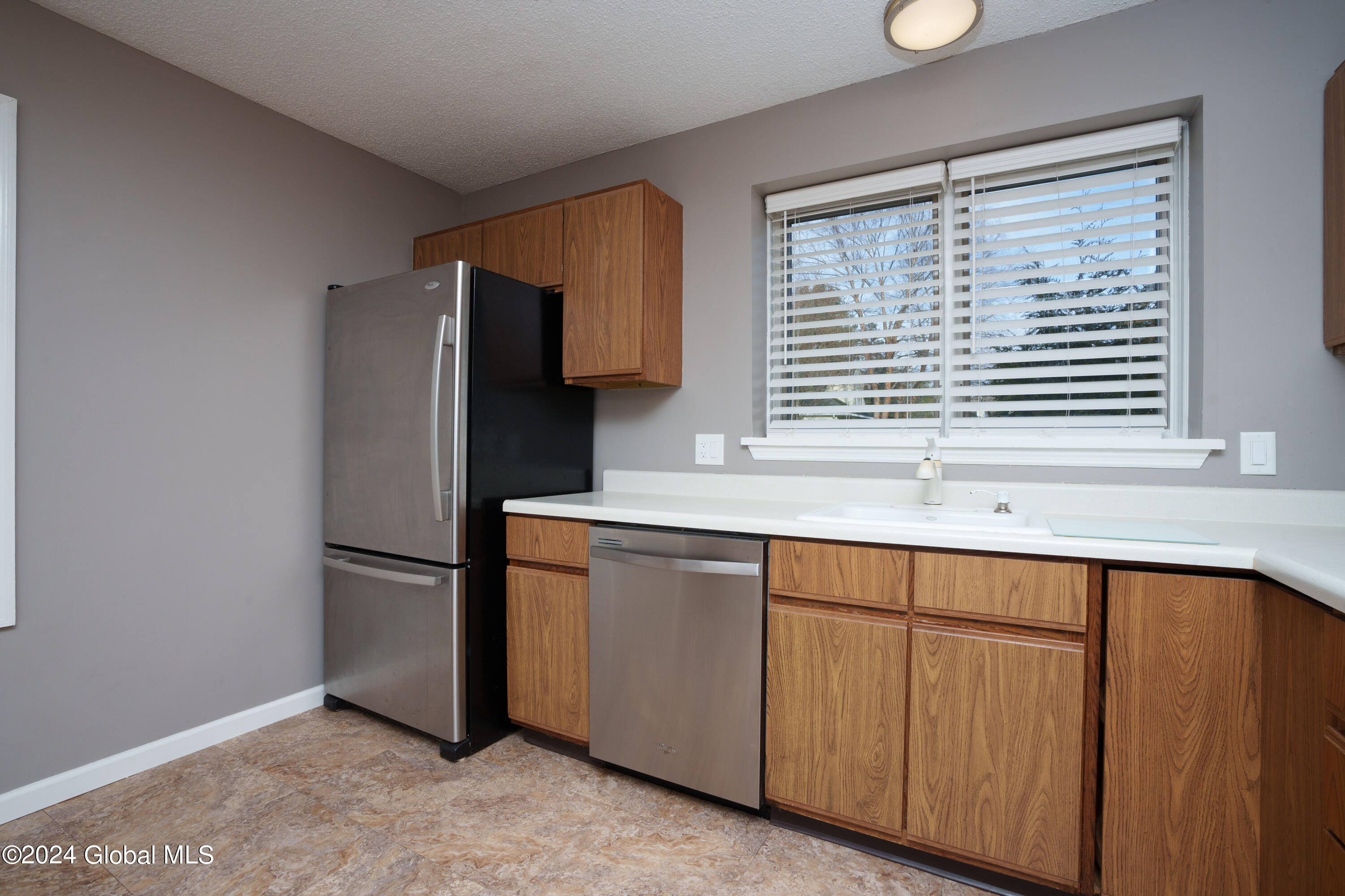 16 York Road Bethlehem, NY 12077 - Photo 12 of 34 030-16-York-Rd