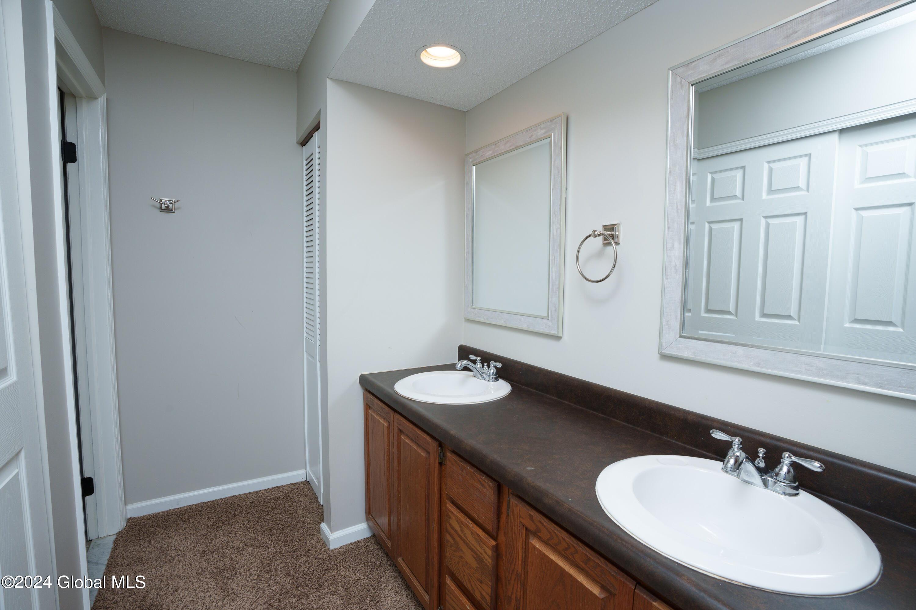 16 York Road Bethlehem, NY 12077 - Photo 19 of 34 058-16-York-Rd