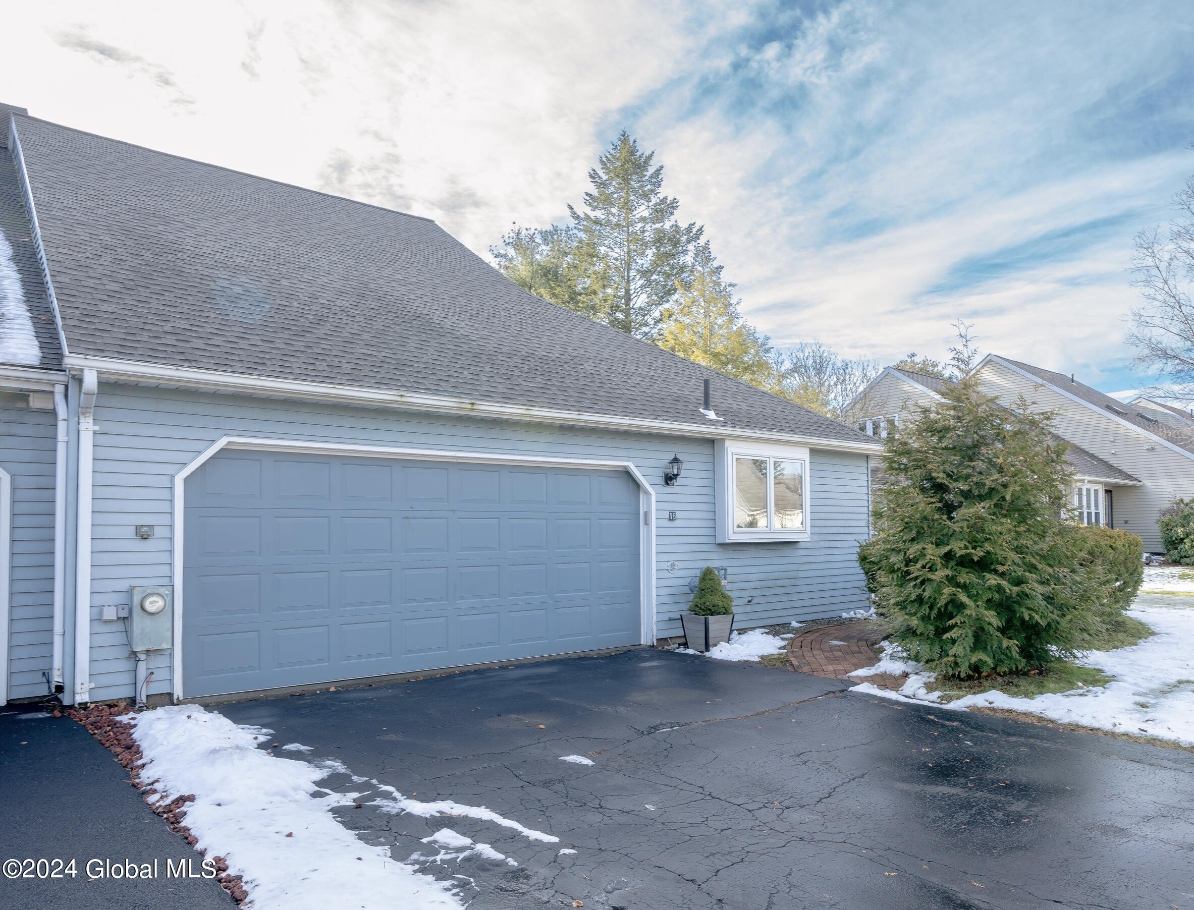 16 York Road Bethlehem, NY 12077 - Photo 2 of 34 001-16-York-Rd