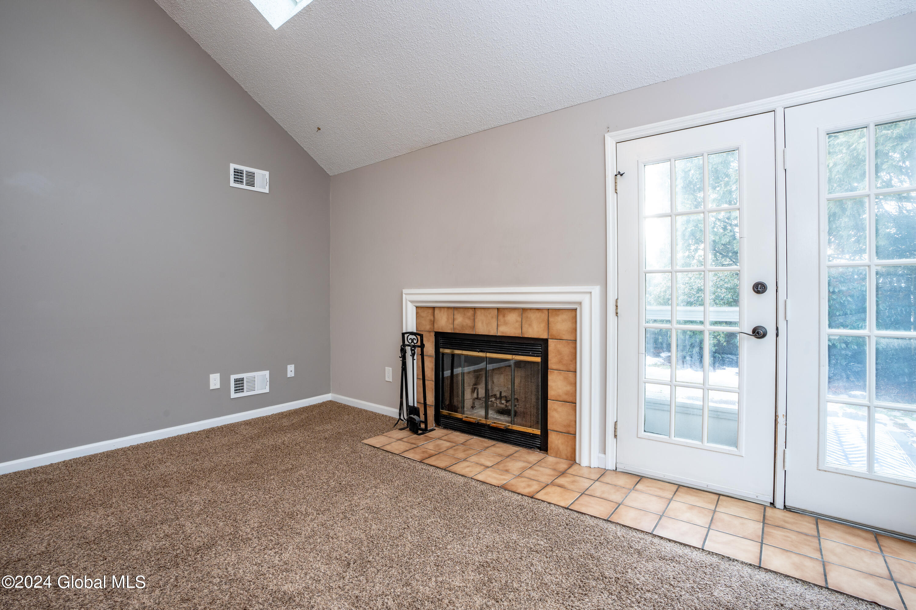 16 York Road Bethlehem, NY 12077 - Photo 8 of 34 022-16-York-Rd