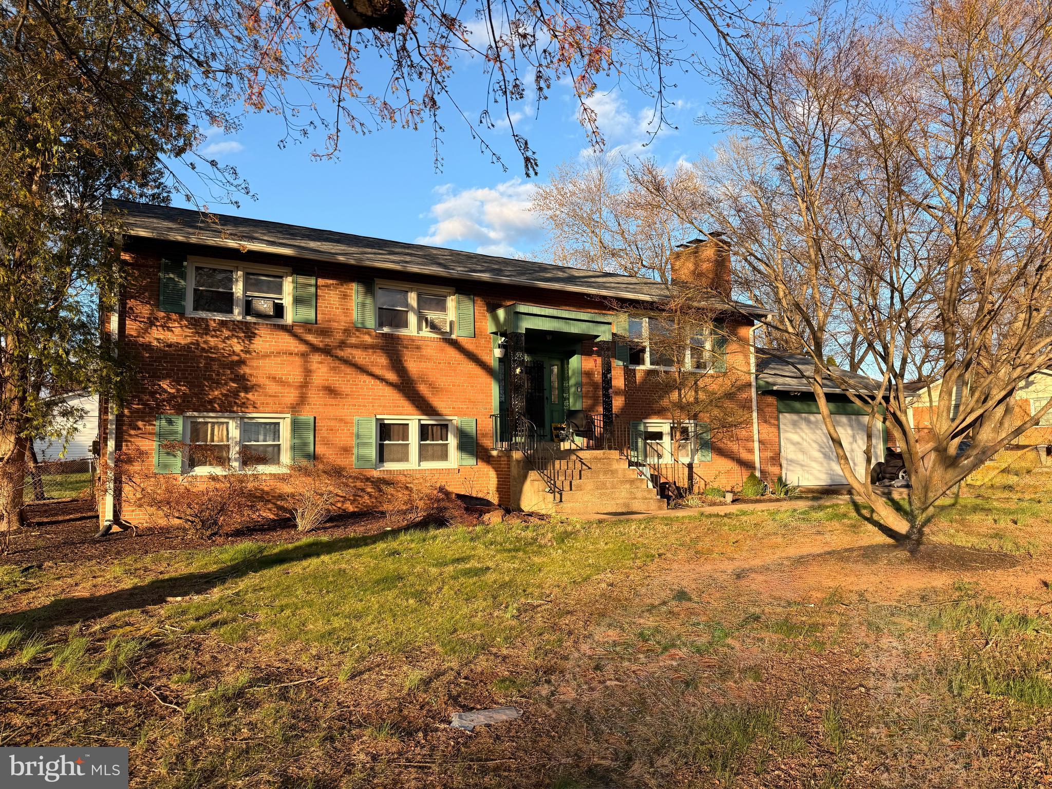 8907 Fort Drive Manassas, VA 20110 - Photo 2 of 3