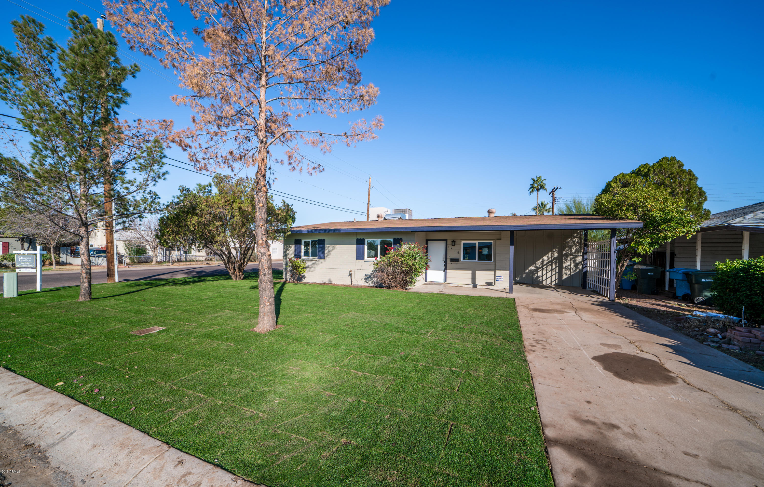 1016 West Picadilly Road Phoenix, AZ 85013 - Photo 2 of 13 DSC02626