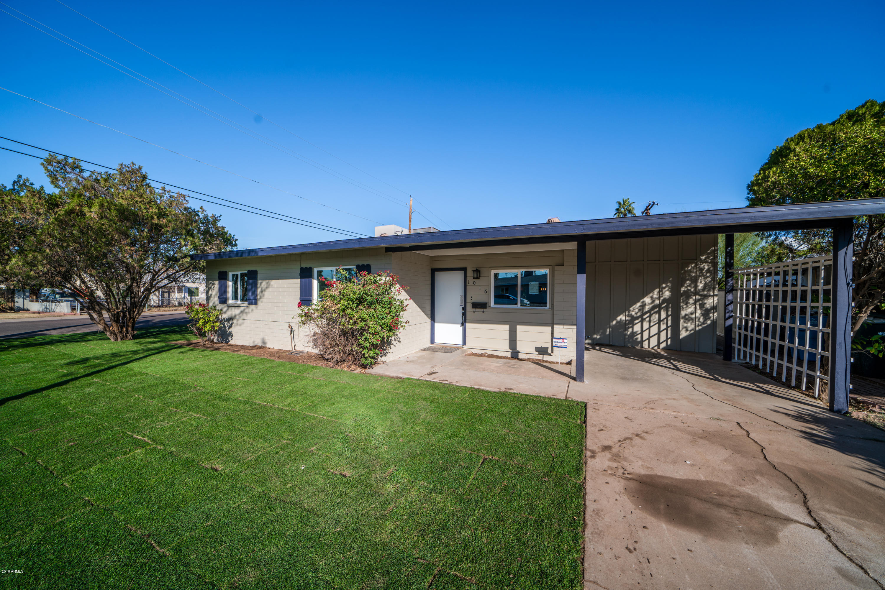 1016 West Picadilly Road Phoenix, AZ 85013 - Photo 3 of 13 DSC02623