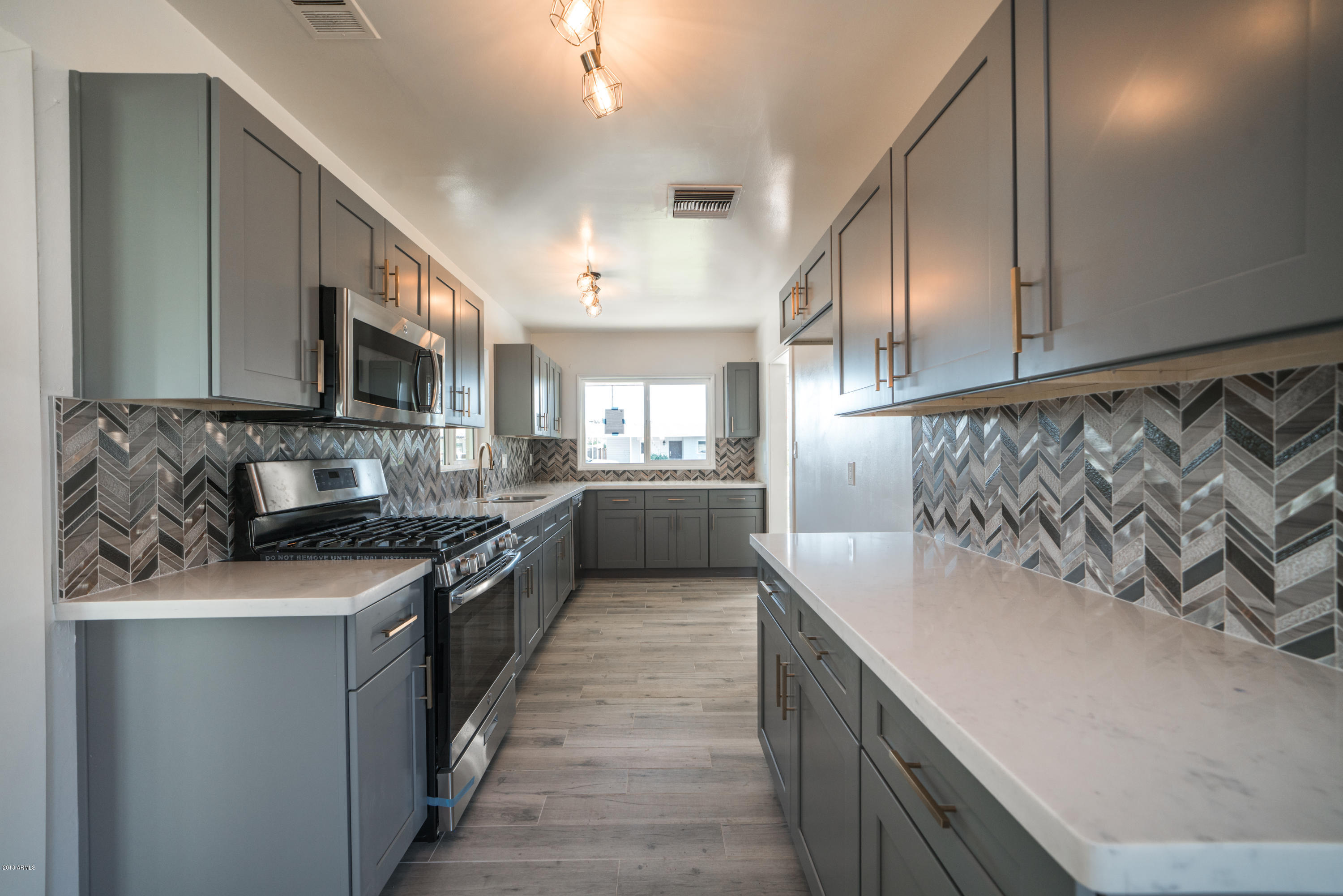1016 West Picadilly Road Phoenix, AZ 85013 - Photo 4 of 13 Kitchen