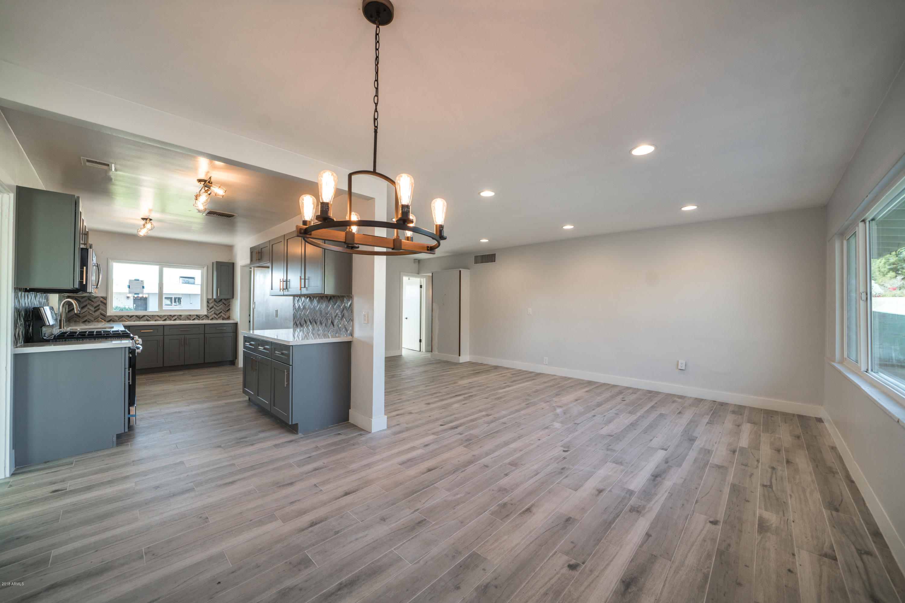 1016 West Picadilly Road Phoenix, AZ 85013 - Photo 6 of 13 Dining Room (Reversed)