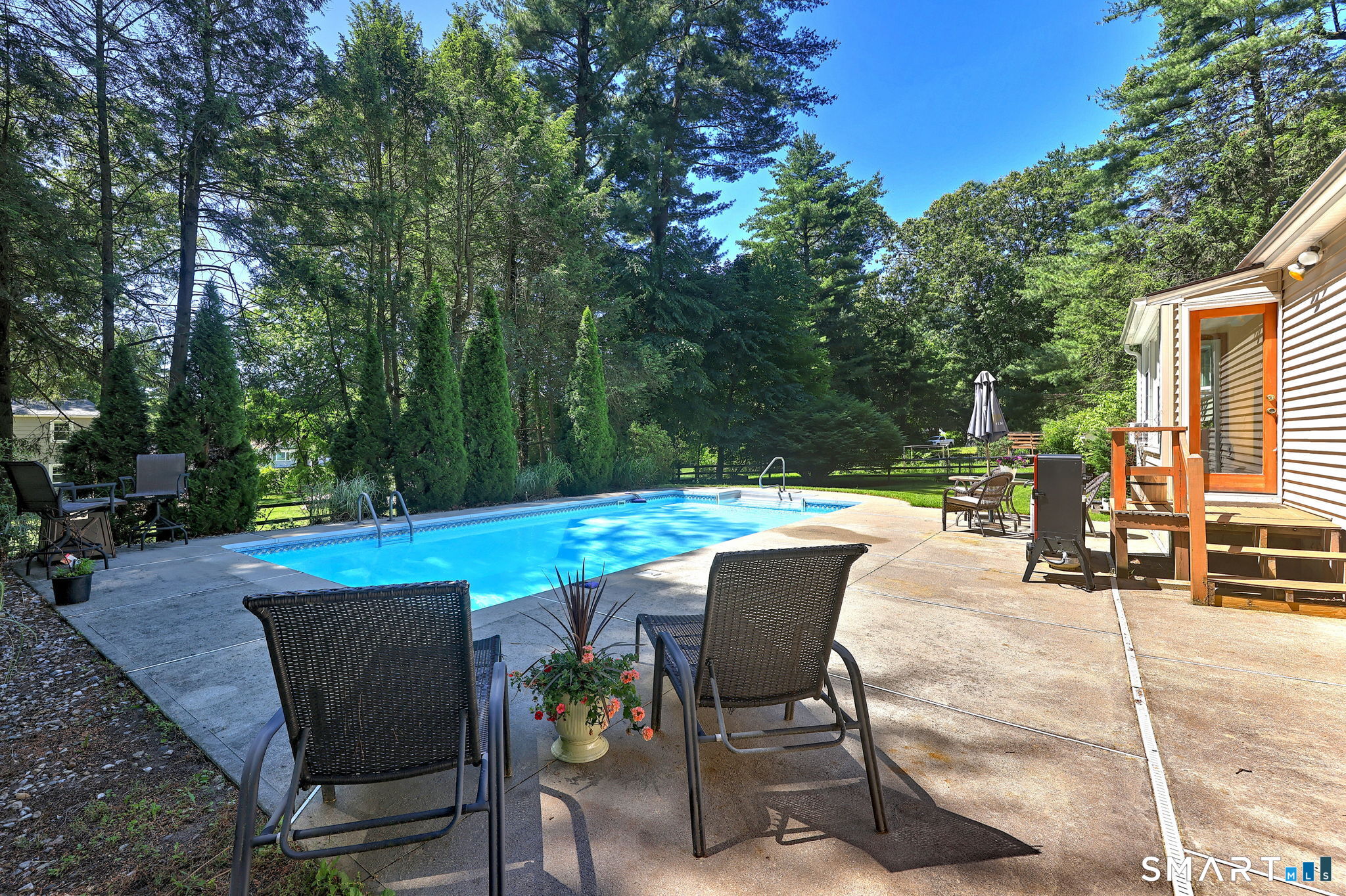 37 Deer Park Road Simsbury, CT 06089 - Photo 27 of 36