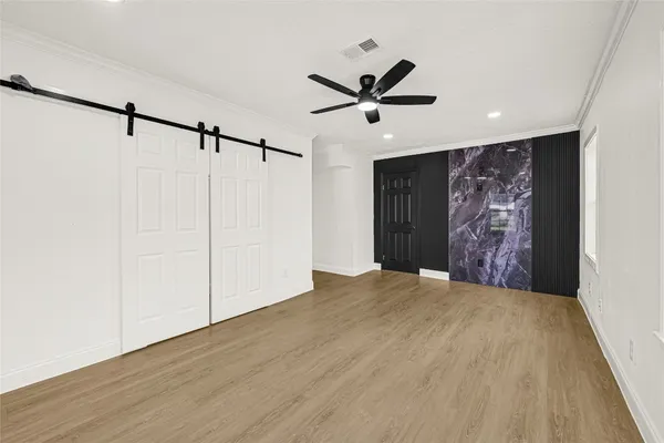 $2,680 | 513 Main Street, Pasadena, TX 77506