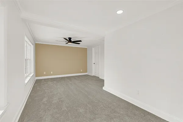 $2,680 | 513 Main Street, Pasadena, TX 77506