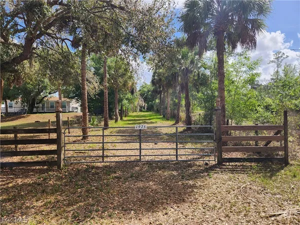 $310,000 | 1975 Phillips Road, LaBelle, FL 33935