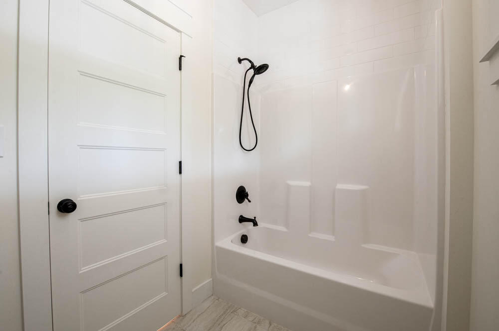 3345 Old Augusta Road Dearing, GA 30808 - Photo 23 of 38 Spare Bath!