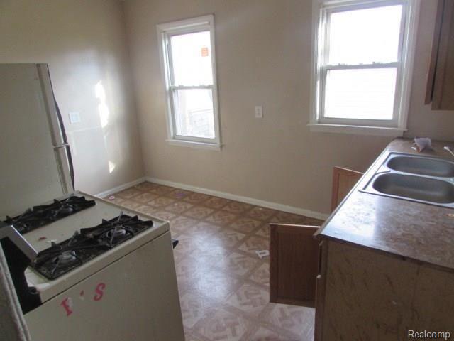 4125 Moore Street Inkster, MI 48141 - Photo 10 of 29