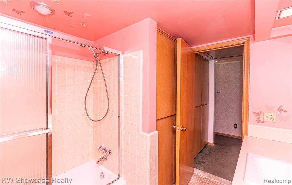 3651 Chicago Road Warren, MI 48092 - Photo 39 of 56 Gallery Image 39
