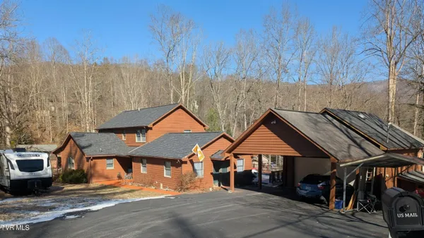$469,000 | 1606 Valley View Drive, Big Stone Gap, VA 24219