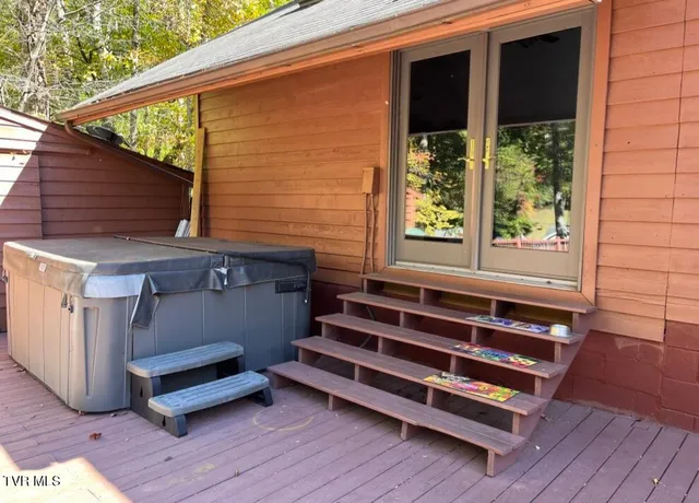 $469,000 | 1606 Valley View Drive, Big Stone Gap, VA 24219