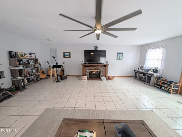 $469,000 | 1606 Valley View Drive, Big Stone Gap, VA 24219