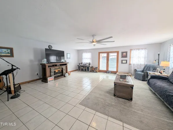 $469,000 | 1606 Valley View Drive, Big Stone Gap, VA 24219