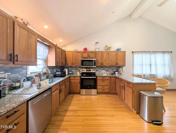 $469,000 | 1606 Valley View Drive, Big Stone Gap, VA 24219