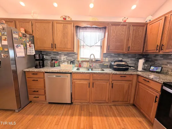 $469,000 | 1606 Valley View Drive, Big Stone Gap, VA 24219