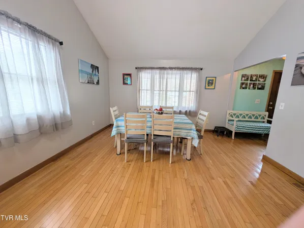 $469,000 | 1606 Valley View Drive, Big Stone Gap, VA 24219